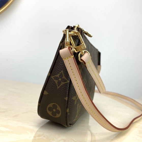 Louis Vuitton ACCESSOIRES POCHETTE 0801